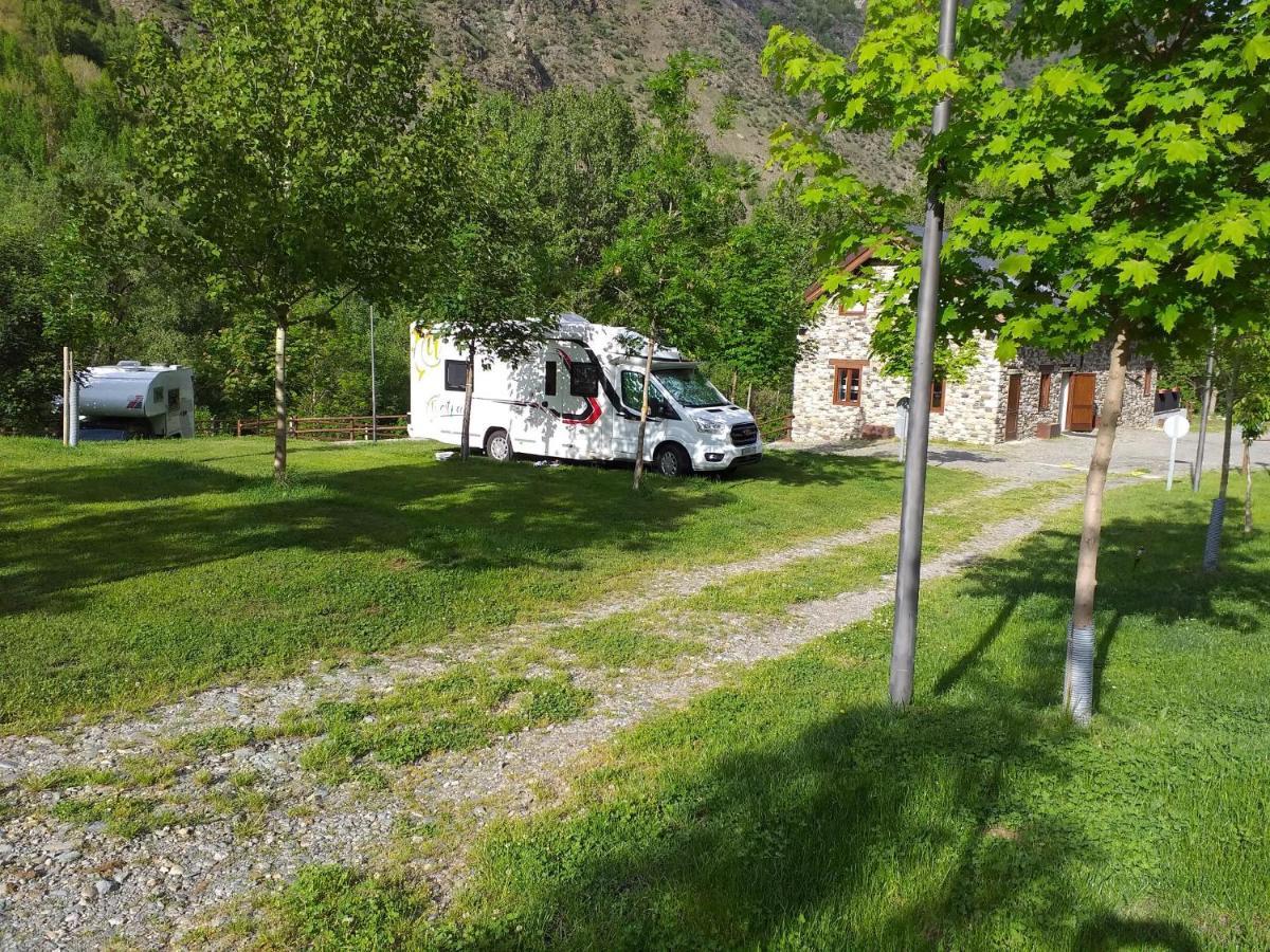 Hotel Càmping Riu Gelat Espot Esterno foto